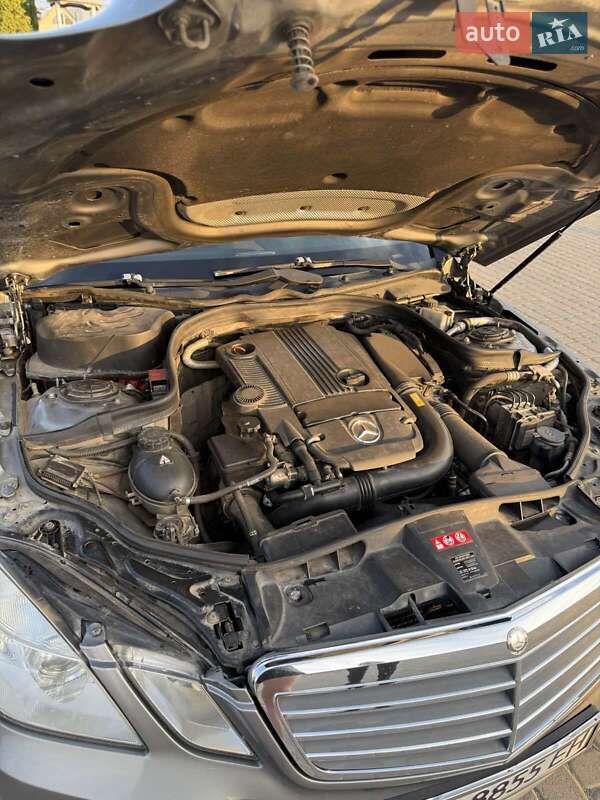 Седан Mercedes-Benz E-Class 2010 в Самборі