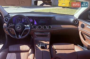 Седан Mercedes-Benz E-Class 2021 в 
