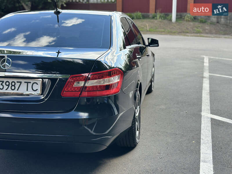 Седан Mercedes-Benz E-Class 2012 в Кагарлыке