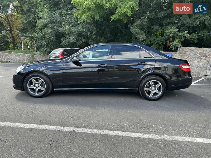 Седан Mercedes-Benz E-Class 2012 в Кагарлыке