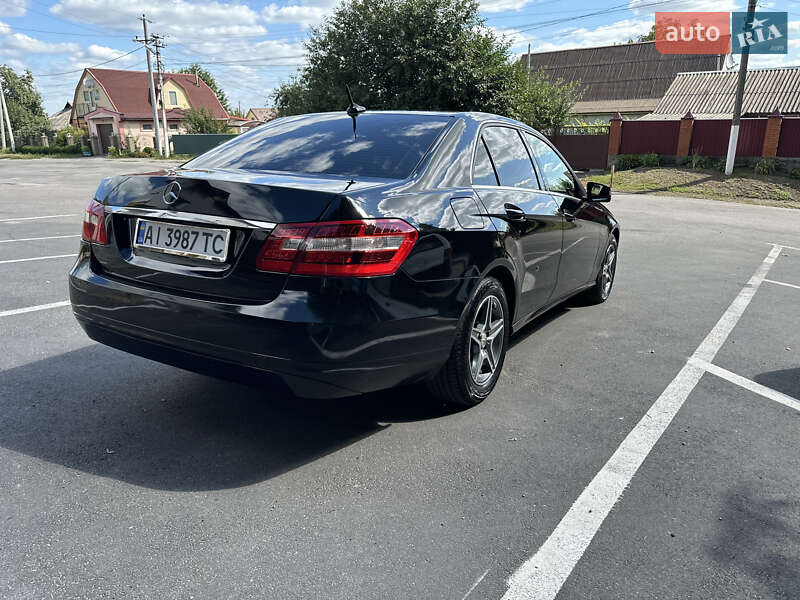 Седан Mercedes-Benz E-Class 2012 в Кагарлыке