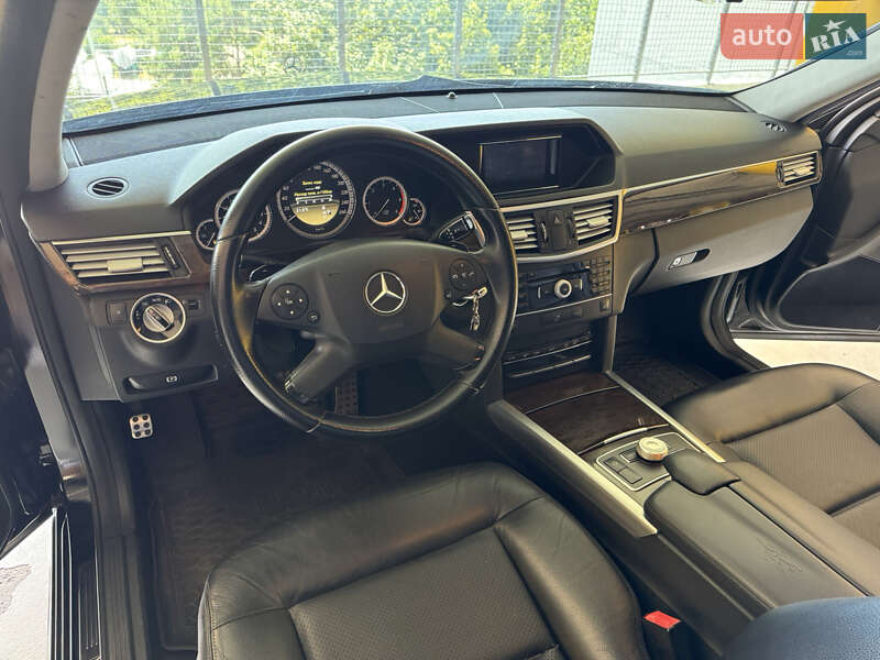 Седан Mercedes-Benz E-Class 2012 в Киеве фото 26 Седан Mercedes-Benz E-Class 2012 в Киеве