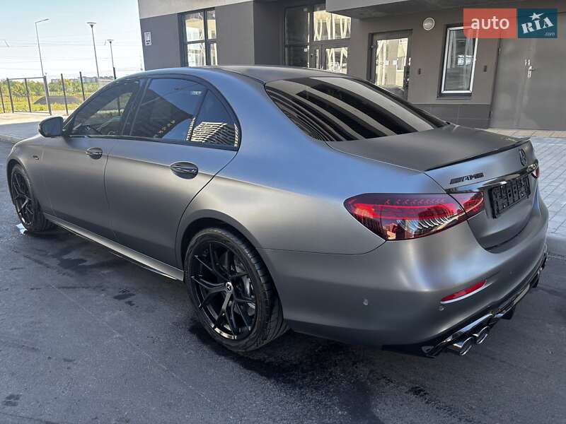 Седан Mercedes-Benz E-Class 2022 в Киеве