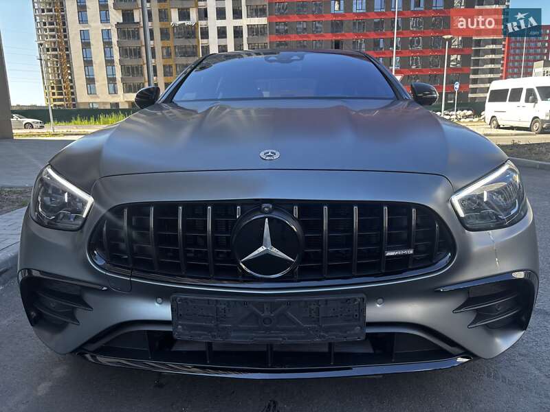 Седан Mercedes-Benz E-Class 2022 в Киеве