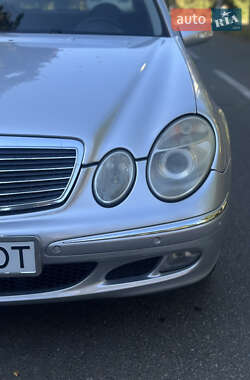Седан Mercedes-Benz E-Class 2003 в 