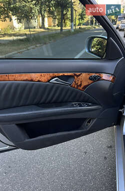 Седан Mercedes-Benz E-Class 2003 в 
