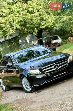 Седан Mercedes-Benz E-Class 2016 в 