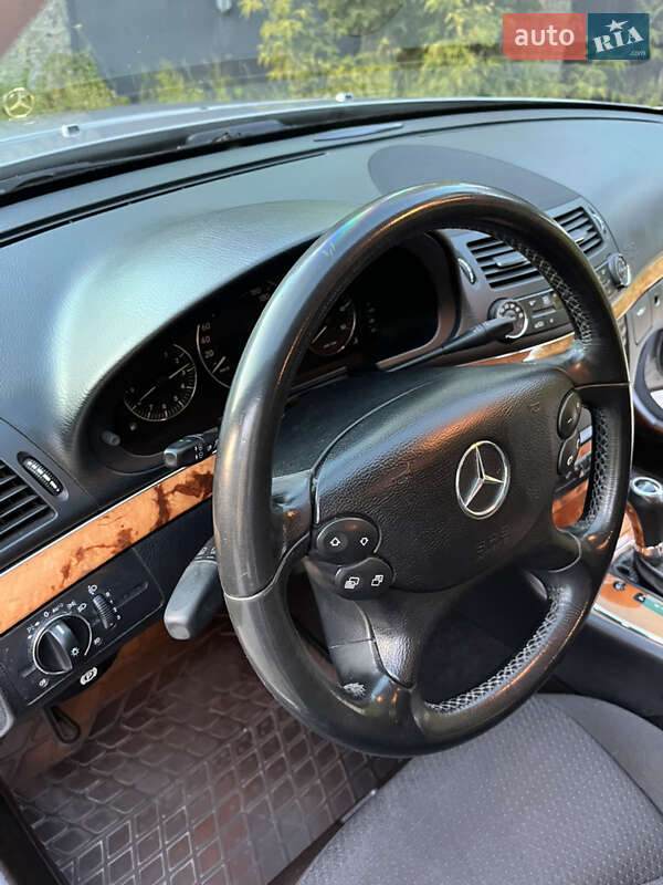 Седан Mercedes-Benz E-Class 2008 в Киеве