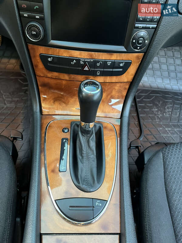 Седан Mercedes-Benz E-Class 2008 в Киеве