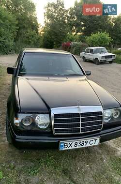 Седан Mercedes-Benz E-Class 1988 в Хмельницком
