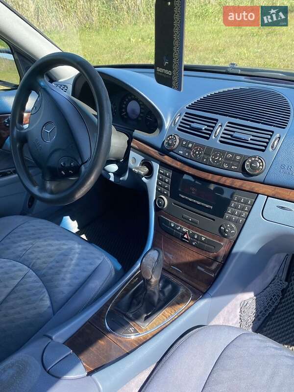 Седан Mercedes-Benz E-Class 2003 в Змиеве фото 16 Седан Mercedes-Benz E-Class 2003 в Змиеве