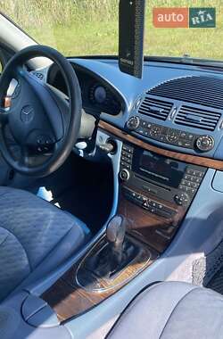 Седан Mercedes-Benz E-Class 2003 в 