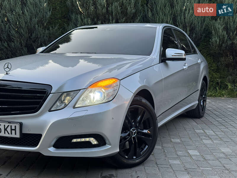 Седан Mercedes-Benz E-Class 2010 в Самборе