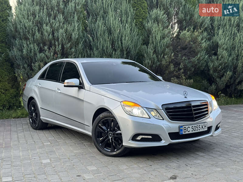 Седан Mercedes-Benz E-Class 2010 в Самборе