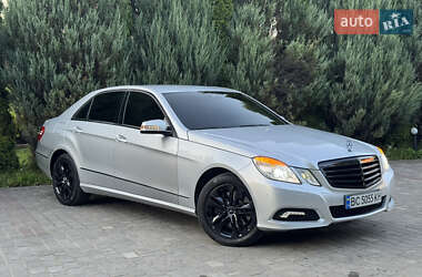 Седан Mercedes-Benz E-Class 2010 в 