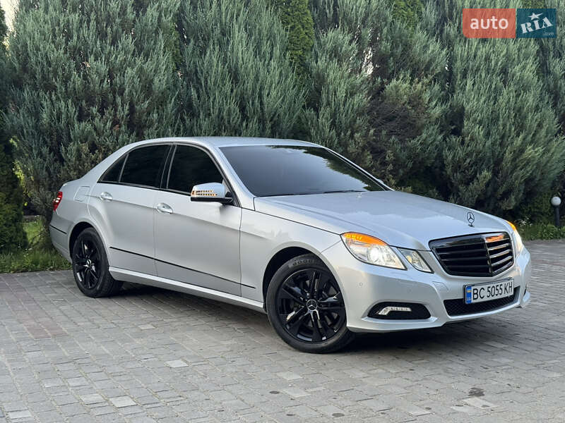 Седан Mercedes-Benz E-Class 2010 в Самборе