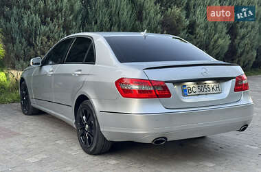 Седан Mercedes-Benz E-Class 2010 в 