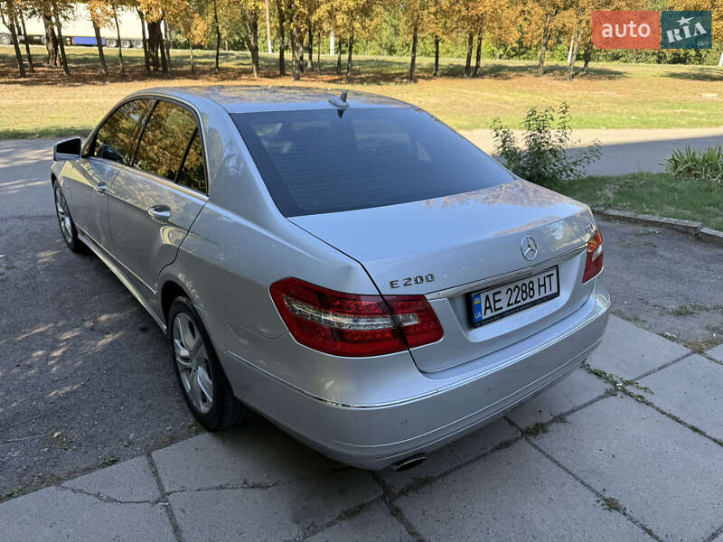 Седан Mercedes-Benz E-Class 2011 в Кривом Роге