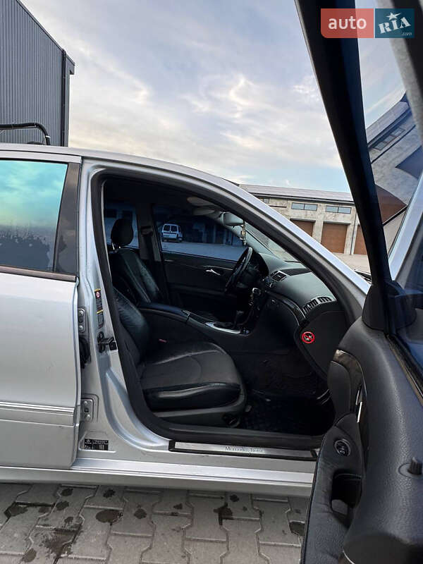 Седан Mercedes-Benz E-Class 2002 в Калуше