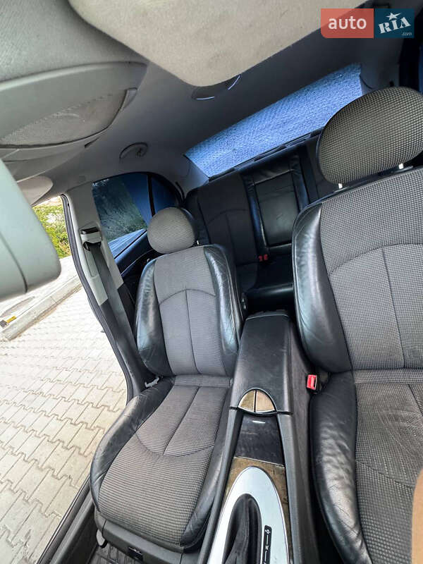 Седан Mercedes-Benz E-Class 2002 в Калуше