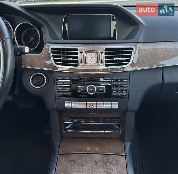 Седан Mercedes-Benz E-Class 2013 в Киеве