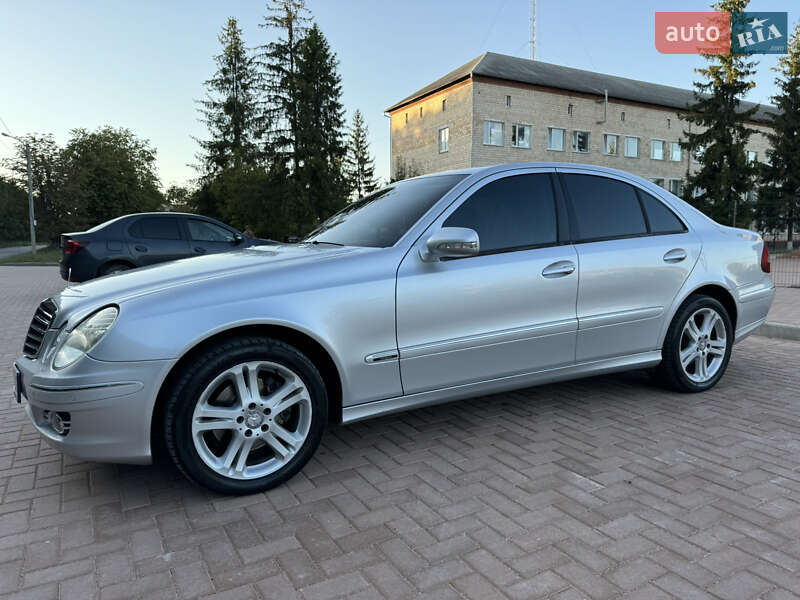 Седан Mercedes-Benz E-Class 2008 в Новоднестровске