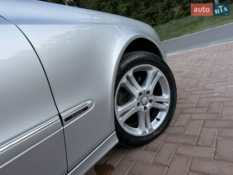 Седан Mercedes-Benz E-Class 2008 в Новоднестровске