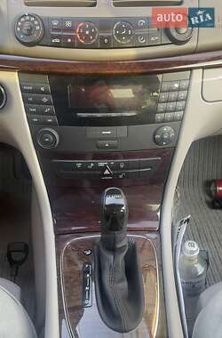 Седан Mercedes-Benz E-Class 2002 в 