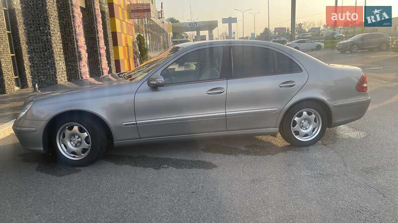 Седан Mercedes-Benz E-Class 2002 в Києві фото 12 Седан Mercedes-Benz E-Class 2002 в Києві