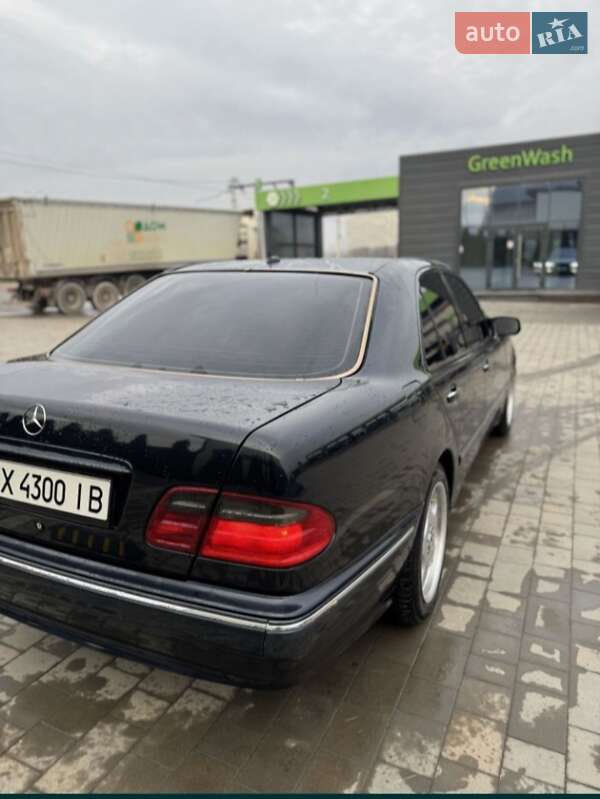 Седан Mercedes-Benz E-Class 2000 в Хмельницком