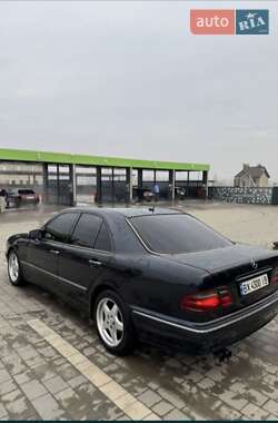 Седан Mercedes-Benz E-Class 2000 в 