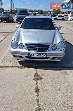 Седан Mercedes-Benz E-Class 2000 в Харькове