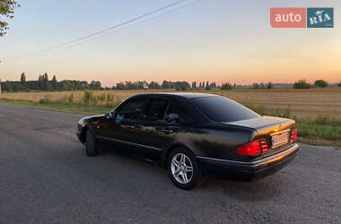Седан Mercedes-Benz E-Class 1997 в 