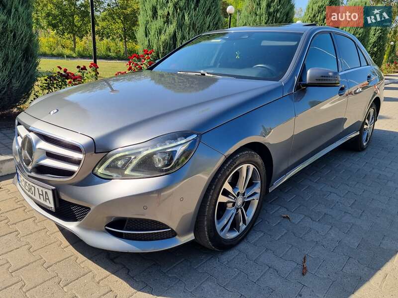 Седан Mercedes-Benz E-Class 2015 в Черновцах