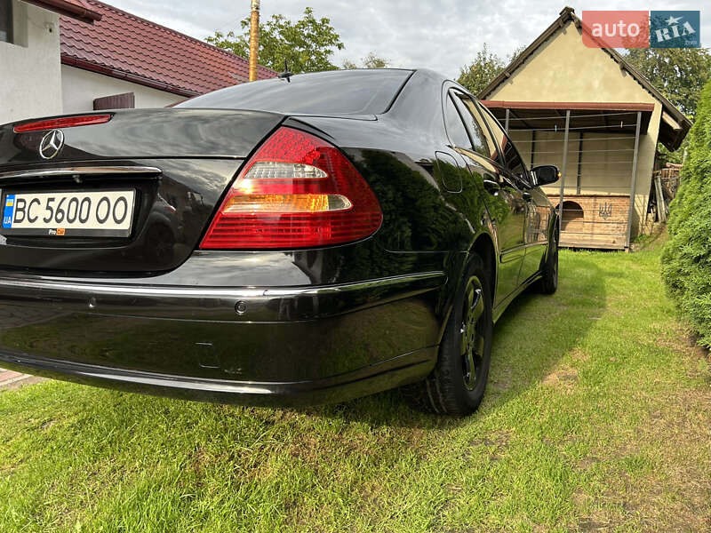 Седан Mercedes-Benz E-Class 2006 в Львове