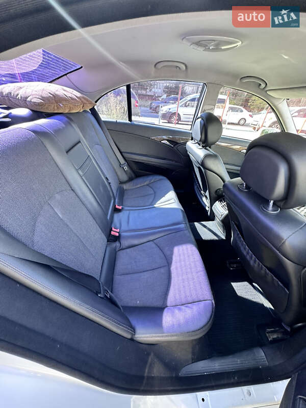 Седан Mercedes-Benz E-Class 2007 в Дымере