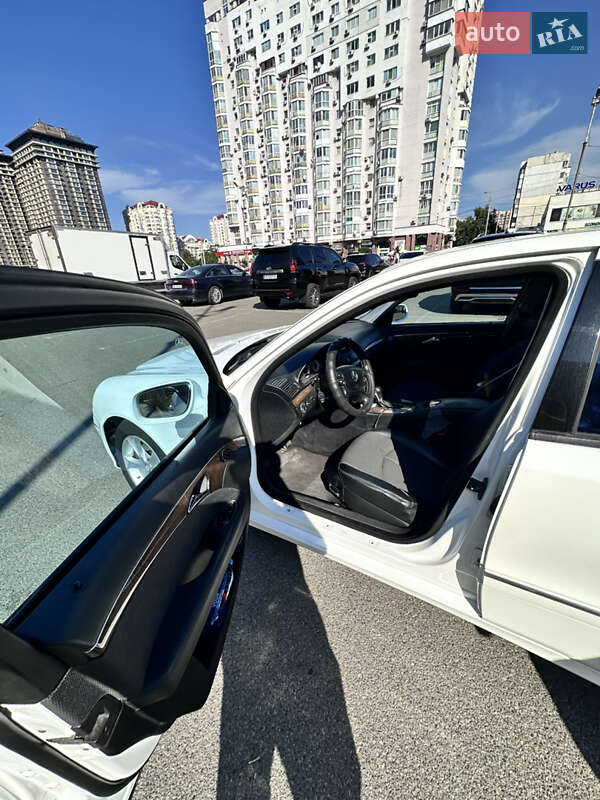 Седан Mercedes-Benz E-Class 2007 в Дымере
