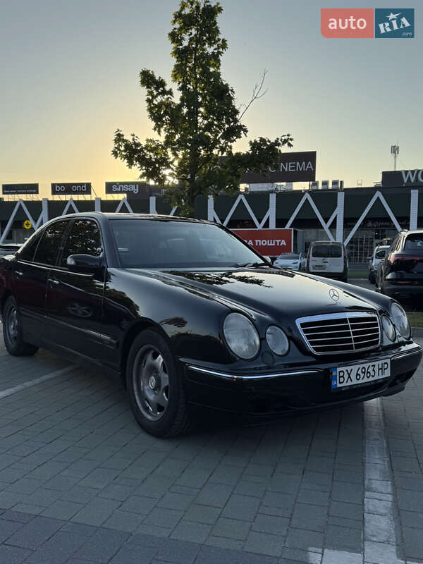 Седан Mercedes-Benz E-Class 2001 в 