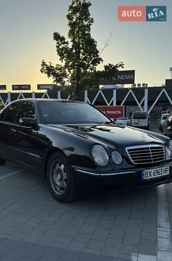 Седан Mercedes-Benz E-Class 2001 в 