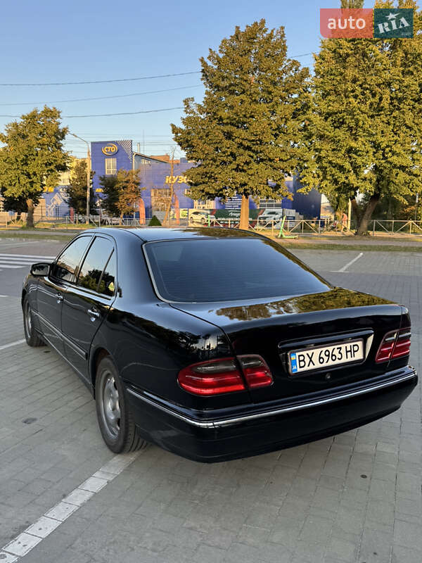 Седан Mercedes-Benz E-Class 2001 в Хмельницком