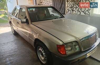 Седан Mercedes-Benz E-Class 1991 в Болехові