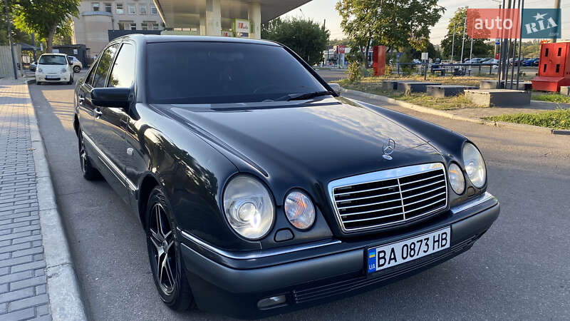 Седан Mercedes-Benz E-Class 1995 в Кропивницком