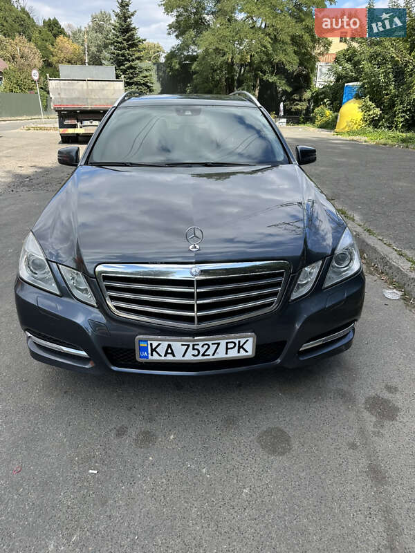 Mercedes-Benz E-Class 2011