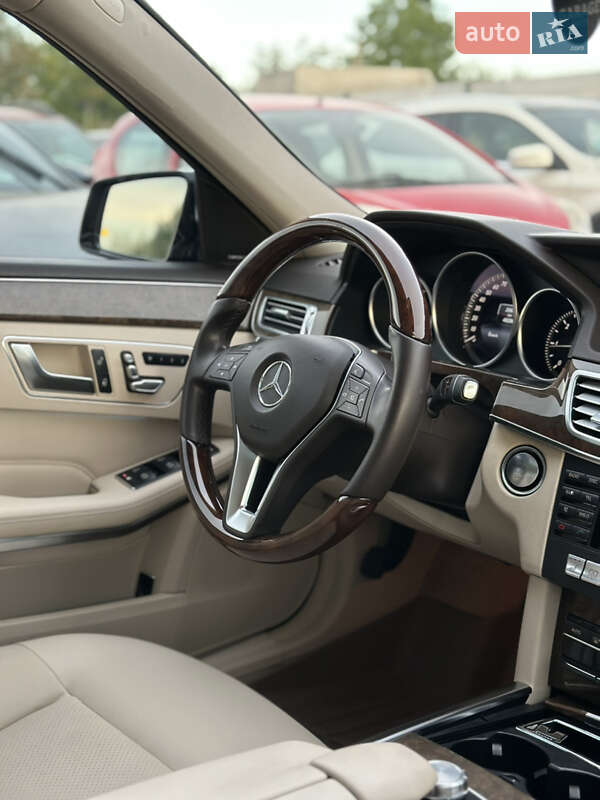 Седан Mercedes-Benz E-Class 2013 в Ивано-Франковске