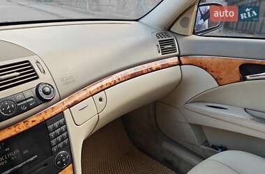 Седан Mercedes-Benz E-Class 2005 в 