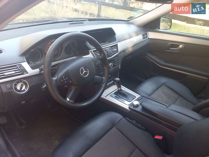 Универсал Mercedes-Benz E-Class 2010 в Луцке