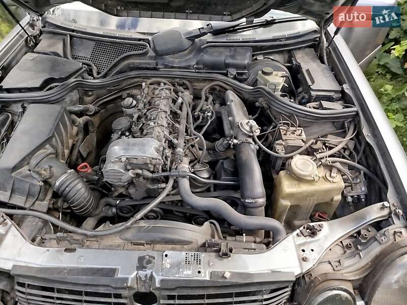 Седан Mercedes-Benz E-Class 1999 в Смеле