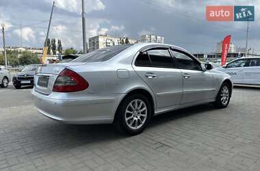 Седан Mercedes-Benz E-Class 2008 в 