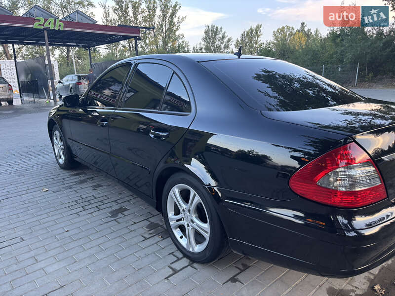Седан Mercedes-Benz E-Class 2008 в Ивано-Франковске