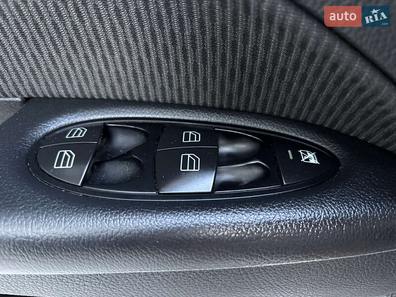 Седан Mercedes-Benz E-Class 2008 в Ивано-Франковске